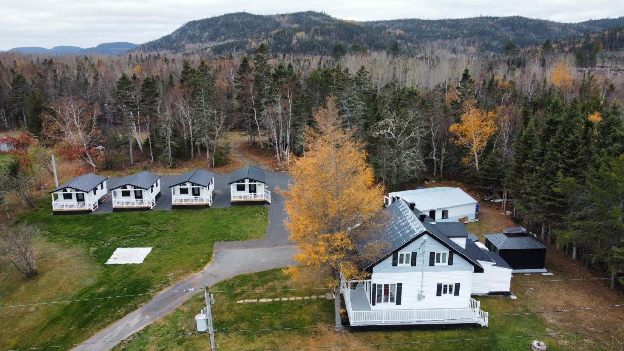 Les chalets de la colline inc Baie-Sainte-Catherine Extérieur photo