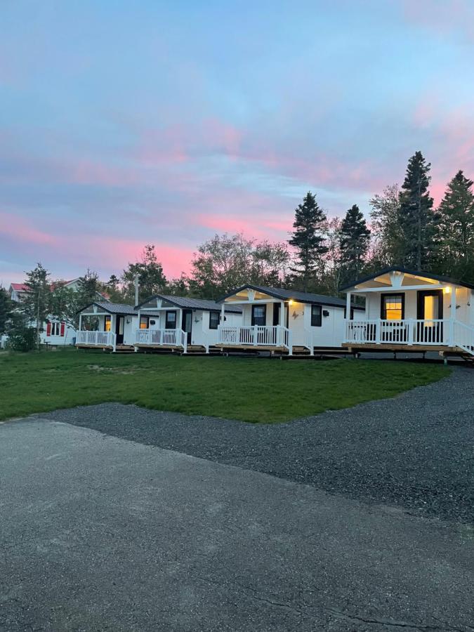 Les chalets de la colline inc Baie-Sainte-Catherine Extérieur photo